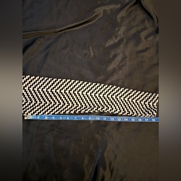 The Limited chevron convertible tunic oversized cardigan size Medium NWT - Picture 10 of 10